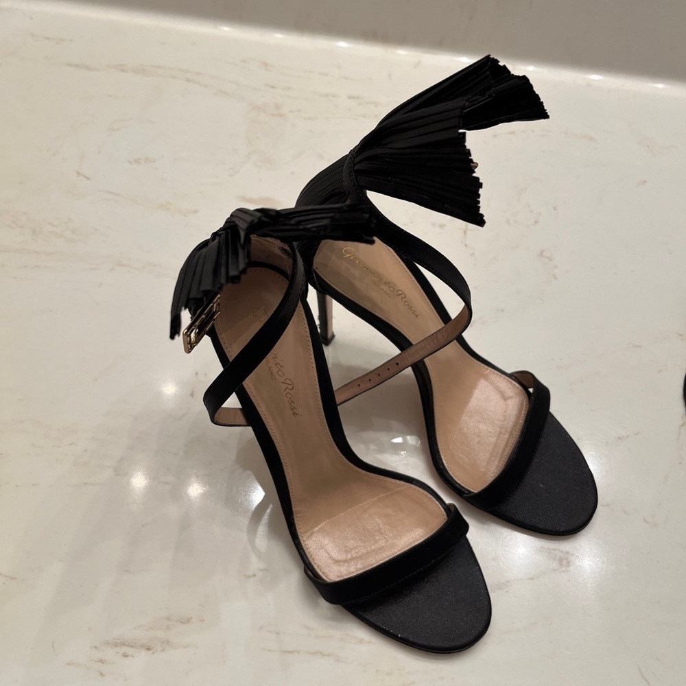 Black Gianvito Rossi Women's Heels
